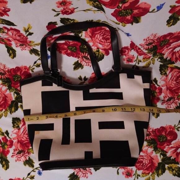 The Limited Large Geometric Black & Cream Tote Purse Handbag - Picture 7 of 9